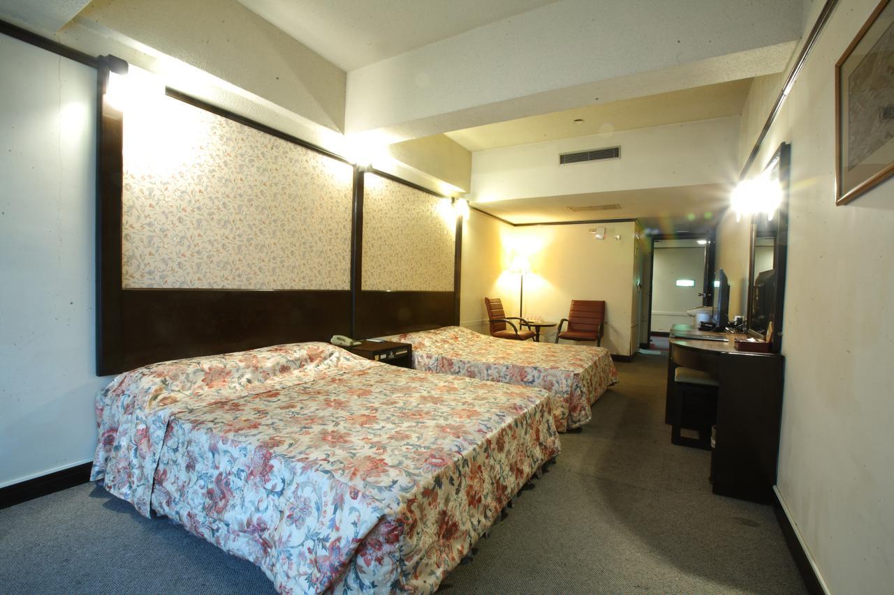 Sun Hotel Taichung Exteriör bild